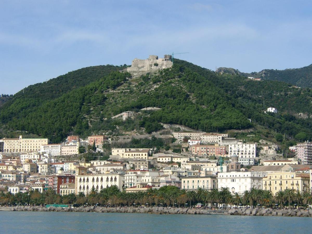 Primo Posto Bed & Breakfast Salerno Exterior foto