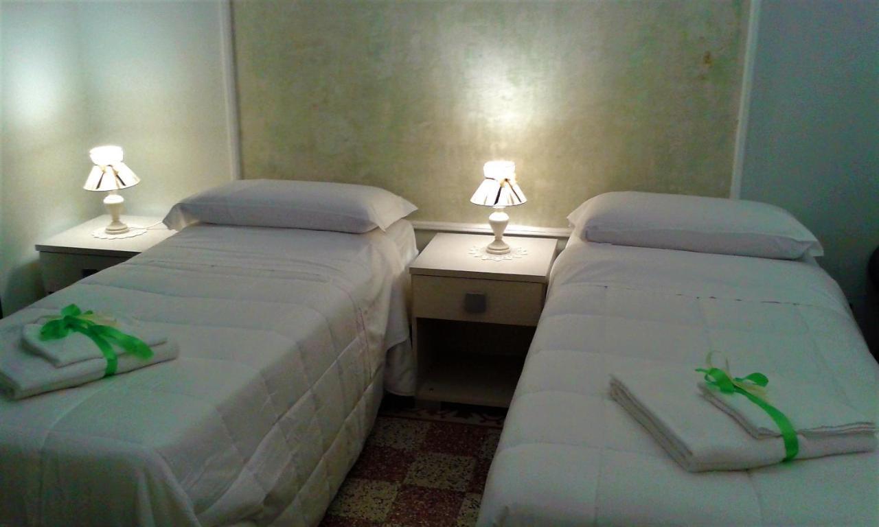 Primo Posto Bed & Breakfast Salerno Exterior foto