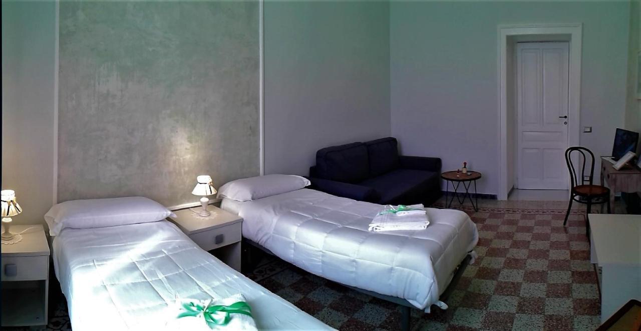 Primo Posto Bed & Breakfast Salerno Exterior foto